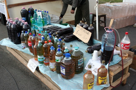 gospodinele si au aprovizionat camara zilele recoltei la navodari un real targ de toamna galerie foto gospodinele si au aprovizionat camara zilele recoltei la navodari un real targ de toamna galerie foto