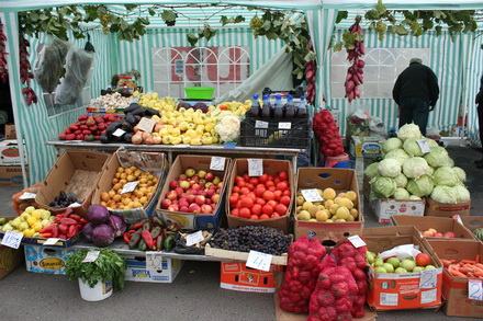 gospodinele si au aprovizionat camara zilele recoltei la navodari un real targ de toamna galerie foto gospodinele si au aprovizionat camara zilele recoltei la navodari un real targ de toamna galerie foto