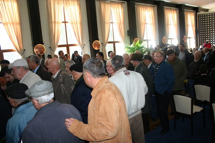 musulmanii i au cerut prefectului ajutor in cazul geamiei hunchiar 78686 348367 musulmanii i au cerut prefectului ajutor in cazul geamiei hunchiar 78686 348367