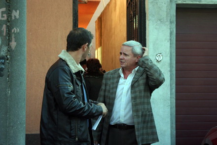 in hora si consilierii edilul din kogalniceanu in birourile dna galerie foto 86283 351120 in hora si consilierii edilul din kogalniceanu in birourile dna galerie foto 86283 351120