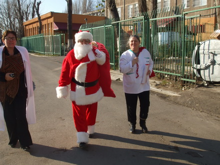 mos craciun a sosit la spital zaboveste pana pe 25 decembrie galerie foto 53232 352229 mos craciun a sosit la spital zaboveste pana pe 25 decembrie galerie foto 53232 352229