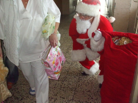 mos craciun a sosit la spital zaboveste pana pe 25 decembrie galerie foto 53232 352229 mos craciun a sosit la spital zaboveste pana pe 25 decembrie galerie foto 53232 352229