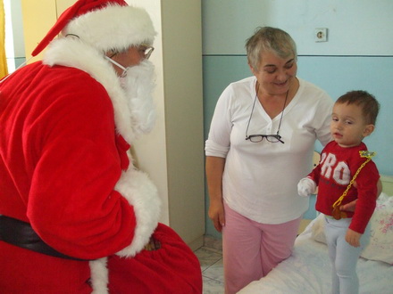 mos craciun a sosit la spital zaboveste pana pe 25 decembrie galerie foto 53232 352229 mos craciun a sosit la spital zaboveste pana pe 25 decembrie galerie foto 53232 352229