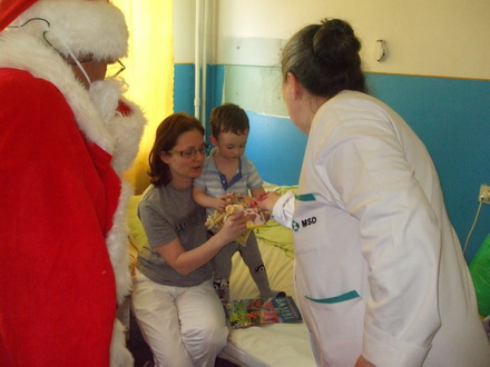 mos craciun a sosit la spital zaboveste pana pe 25 decembrie galerie foto 53232 352229 mos craciun a sosit la spital zaboveste pana pe 25 decembrie galerie foto 53232 352229