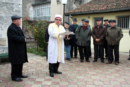 ce cautau inspectorii primariei constanta la geamie galerie foto 70550 352729 ce cautau inspectorii primariei constanta la geamie galerie foto 70550 352729