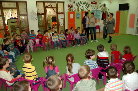 arimex comexim 2000 a colindat pacientii spitalului judetean galerie foto 28729 352981 arimex comexim 2000 a colindat pacientii spitalului judetean galerie foto 28729 352981