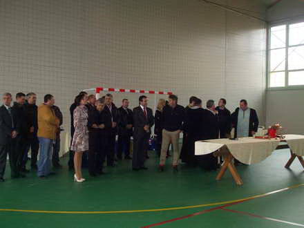la valu lui traian s au inaugurat case pentru tineri si sala de sport pentru campioni galerie foto 40765 la valu lui traian s au inaugurat case pentru tineri si sala de sport pentru campioni galerie foto 40765