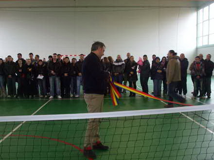 la valu lui traian s au inaugurat case pentru tineri si sala de sport pentru campioni galerie foto 40765 la valu lui traian s au inaugurat case pentru tineri si sala de sport pentru campioni galerie foto 40765