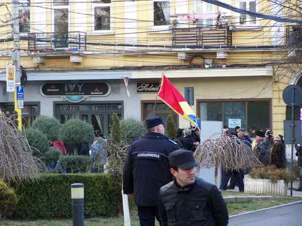 nicolae mavrodin in fruntea protestatarilor din constanta mitingul pro arafat de azi tot ilegal galerie nicolae mavrodin in fruntea protestatarilor din constanta mitingul pro arafat de azi tot ilegal galerie