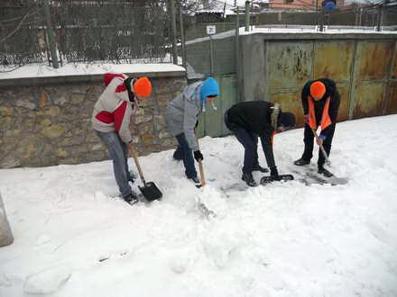 otpdl cernavoda a ajutat la dezapezirea gospodariilor 77118 357185 otpdl cernavoda a ajutat la dezapezirea gospodariilor 77118 357185