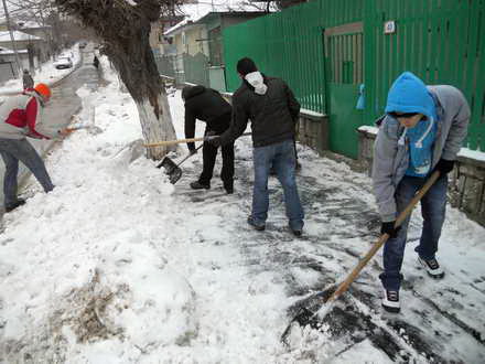 otpdl cernavoda a ajutat la dezapezirea gospodariilor 77118 357185 otpdl cernavoda a ajutat la dezapezirea gospodariilor 77118 357185