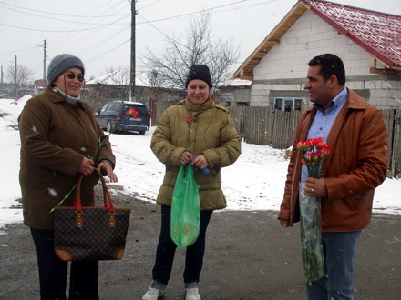 primarul vasile delicoti le a urat la multi ani femeilor galerie foto 21881 360602 primarul vasile delicoti le a urat la multi ani femeilor galerie foto 21881 360602