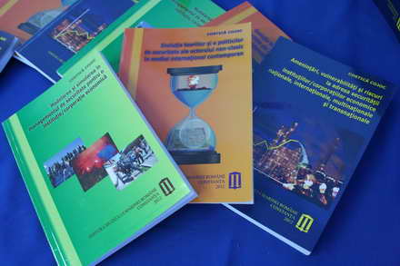 tripla lansare la muzeul marinei romane colonelul cojoc sigur ca am emotii ca nu sunt robot galerie foto tripla lansare la muzeul marinei romane colonelul cojoc sigur ca am emotii ca nu sunt robot galerie foto