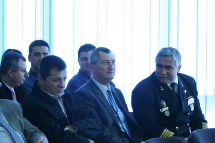 tripla lansare la muzeul marinei romane colonelul cojoc sigur ca am emotii ca nu sunt robot galerie foto tripla lansare la muzeul marinei romane colonelul cojoc sigur ca am emotii ca nu sunt robot galerie foto