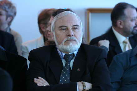 tripla lansare la muzeul marinei romane colonelul cojoc sigur ca am emotii ca nu sunt robot galerie foto tripla lansare la muzeul marinei romane colonelul cojoc sigur ca am emotii ca nu sunt robot galerie foto