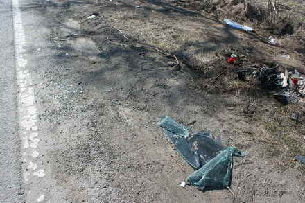 opel infipt in pom pe dn 2a tanara moarta in propriul accident galerie foto 52356 361488 opel infipt in pom pe dn 2a tanara moarta in propriul accident galerie foto 52356 361488