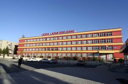 olimpiadamatematica-LiceulLazarEdeleanu01.jpg
