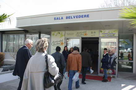 candidat la mandatul de primar cristian radu vrea primii turisti in mangalia de florii galerie foto 88120 candidat la mandatul de primar cristian radu vrea primii turisti in mangalia de florii galerie foto 88120