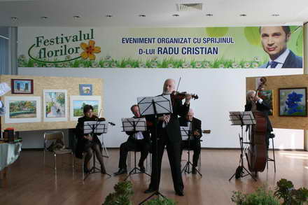 candidat la mandatul de primar cristian radu vrea primii turisti in mangalia de florii galerie foto 88120 candidat la mandatul de primar cristian radu vrea primii turisti in mangalia de florii galerie foto 88120