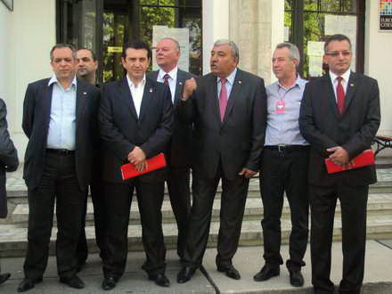 candidatura depusa la 12 15 claudiu palaz oficial contracandidatul lui mazare 89832 366637 candidatura depusa la 12 15 claudiu palaz oficial contracandidatul lui mazare 89832 366637