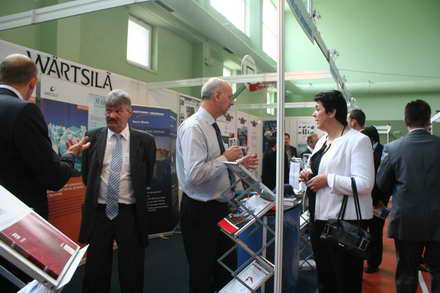 participa 35 de firme din 12 tari a inceput cea de a noua editie a expozitiei maritime internationale participa 35 de firme din 12 tari a inceput cea de a noua editie a expozitiei maritime internationale