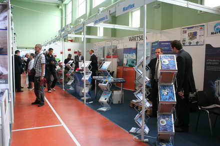 participa 35 de firme din 12 tari a inceput cea de a noua editie a expozitiei maritime internationale participa 35 de firme din 12 tari a inceput cea de a noua editie a expozitiei maritime internationale