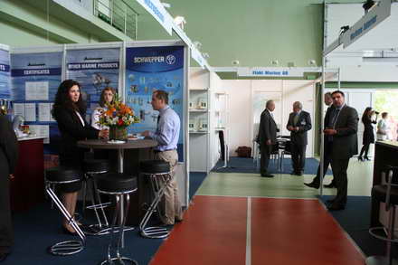 participa 35 de firme din 12 tari a inceput cea de a noua editie a expozitiei maritime internationale participa 35 de firme din 12 tari a inceput cea de a noua editie a expozitiei maritime internationale