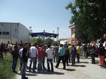 sute de localnici si o armata de consilieri alaturi de gheorghe frigioi primarul de la crucea si a lansat sute de localnici si o armata de consilieri alaturi de gheorghe frigioi primarul de la crucea si a lansat
