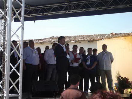 sute de localnici si o armata de consilieri alaturi de gheorghe frigioi primarul de la crucea si a lansat sute de localnici si o armata de consilieri alaturi de gheorghe frigioi primarul de la crucea si a lansat