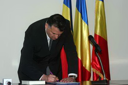 usl si a instalat reprezentantul guvernului in teritoriu bogdan hutuca noul prefect al judetului constanta usl si a instalat reprezentantul guvernului in teritoriu bogdan hutuca noul prefect al judetului constanta