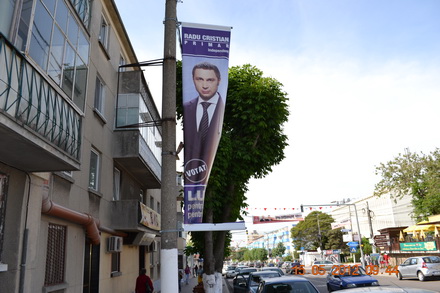 bannerele si steagurile lui radu cristian au fost din nou vandalizate vezi pe cine acuza staff ul sau bannerele si steagurile lui radu cristian au fost din nou vandalizate vezi pe cine acuza staff ul sau