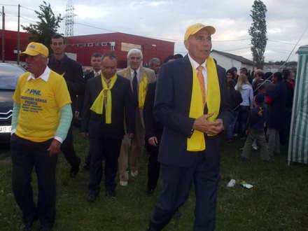 vom aduce bani suficienti astfel incat orasul sa fie schimbat in bine gheorghe hansa garanteaza progresul vom aduce bani suficienti astfel incat orasul sa fie schimbat in bine gheorghe hansa garanteaza progresul