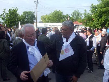 veniti la vot pentru a va asigura ca techirghiolul merge inainte adrian stan candidatul usl pentru un veniti la vot pentru a va asigura ca techirghiolul merge inainte adrian stan candidatul usl pentru un