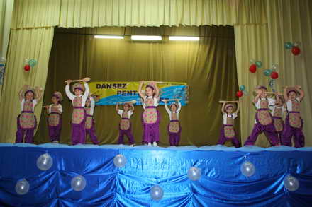 gradinita de aplicatie a colegiului national pedagogic marea castigatoare a festivalului dansez pentru gradinita de aplicatie a colegiului national pedagogic marea castigatoare a festivalului dansez pentru