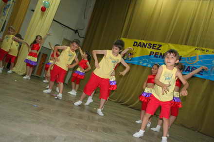 gradinita de aplicatie a colegiului national pedagogic marea castigatoare a festivalului dansez pentru gradinita de aplicatie a colegiului national pedagogic marea castigatoare a festivalului dansez pentru