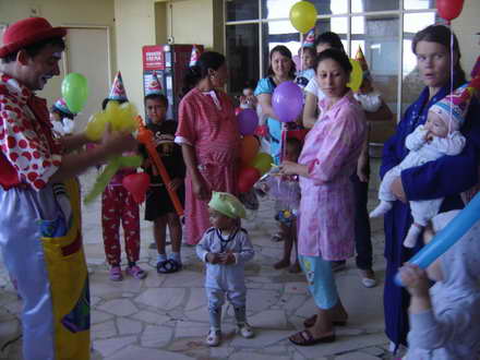 festival cu printi si printese la spital de ziua copilului sc arimex comexim 2000 srl le a pregatit copiilor festival cu printi si printese la spital de ziua copilului sc arimex comexim 2000 srl le a pregatit copiilor