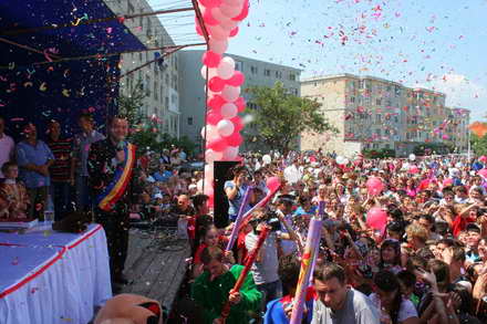 navodari surpriza placuta a litoralului primarul nicolae matei a inaugurat parcul tara piticilor galerie navodari surpriza placuta a litoralului primarul nicolae matei a inaugurat parcul tara piticilor galerie