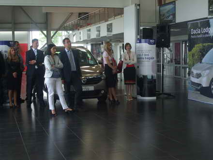 eveniment derulat concomitent in cinci orase din tara dacia groupe renault a lansat ieri la constanta eveniment derulat concomitent in cinci orase din tara dacia groupe renault a lansat ieri la constanta