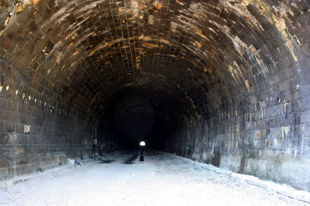 fara teamala pas prin tunelul lui saligny galerie foto 76243 373723 fara teamala pas prin tunelul lui saligny galerie foto 76243 373723