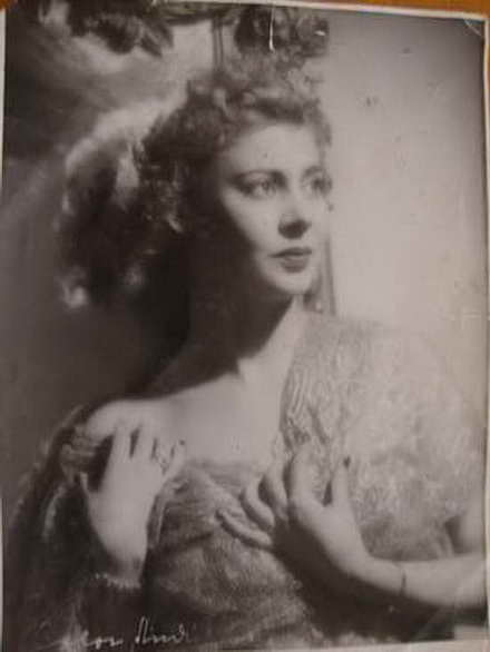 file de poveste moda de la paris pe strazile constantei galerie foto 93792 373844