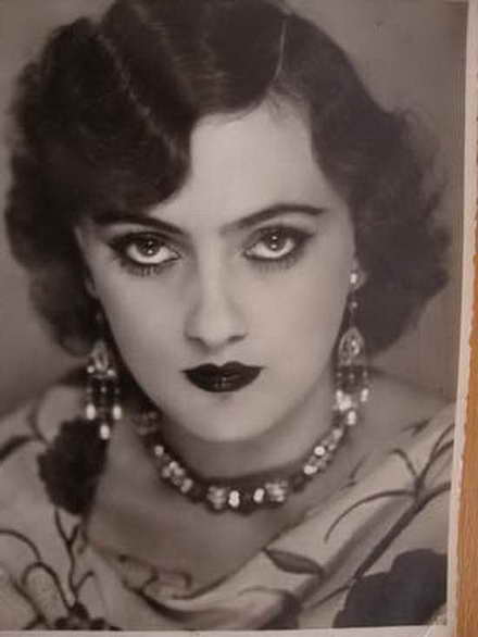 file de poveste moda de la paris pe strazile constantei galerie foto 93792 373844