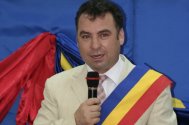 Odată a primit, cadou, un acordeon. Îl are şi acumNicolae Matei, la ceas aniversar - „Am fost şi slugă şi stăpân!\