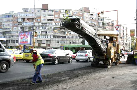 Datoria_publica_asfaltare_1.jpg