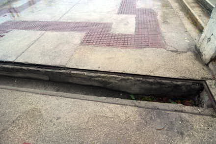 va accidentati pe raspunderea dumneavoastrapericolele care pandesc pe aleea de promenada de la modern va accidentati pe raspunderea dumneavoastrapericolele care pandesc pe aleea de promenada de la modern