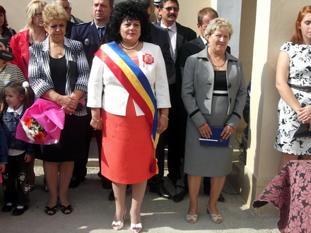nu a ratat nicio festivitateprimarul mariana gaju la inceput de an scolar galerie foto 83056 380418 nu a ratat nicio festivitateprimarul mariana gaju la inceput de an scolar galerie foto 83056 380418