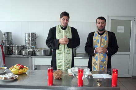 de sfanta cuvioasa parascheva arimex comexim 2000 srl le a oferit pacientilor meniu variat si hrana spirituala de sfanta cuvioasa parascheva arimex comexim 2000 srl le a oferit pacientilor meniu variat si hrana spirituala