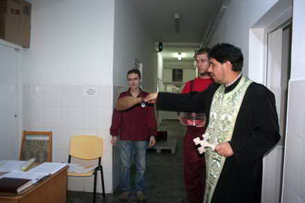 de sfanta cuvioasa parascheva arimex comexim 2000 srl le a oferit pacientilor meniu variat si hrana spirituala de sfanta cuvioasa parascheva arimex comexim 2000 srl le a oferit pacientilor meniu variat si hrana spirituala