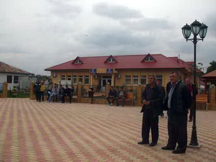 primul pelerinaj intr o comuna constanteana ips teodosie coristi de la iasi fanfara raja la procesiunea primul pelerinaj intr o comuna constanteana ips teodosie coristi de la iasi fanfara raja la procesiunea
