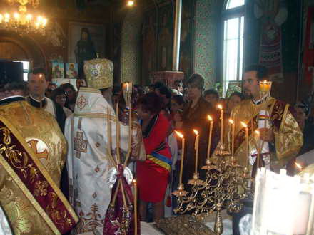 primul pelerinaj intr o comuna constanteana ips teodosie coristi de la iasi fanfara raja la procesiunea primul pelerinaj intr o comuna constanteana ips teodosie coristi de la iasi fanfara raja la procesiunea