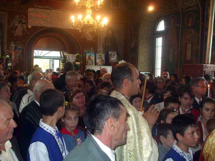 primul pelerinaj intr o comuna constanteana ips teodosie coristi de la iasi fanfara raja la procesiunea primul pelerinaj intr o comuna constanteana ips teodosie coristi de la iasi fanfara raja la procesiunea